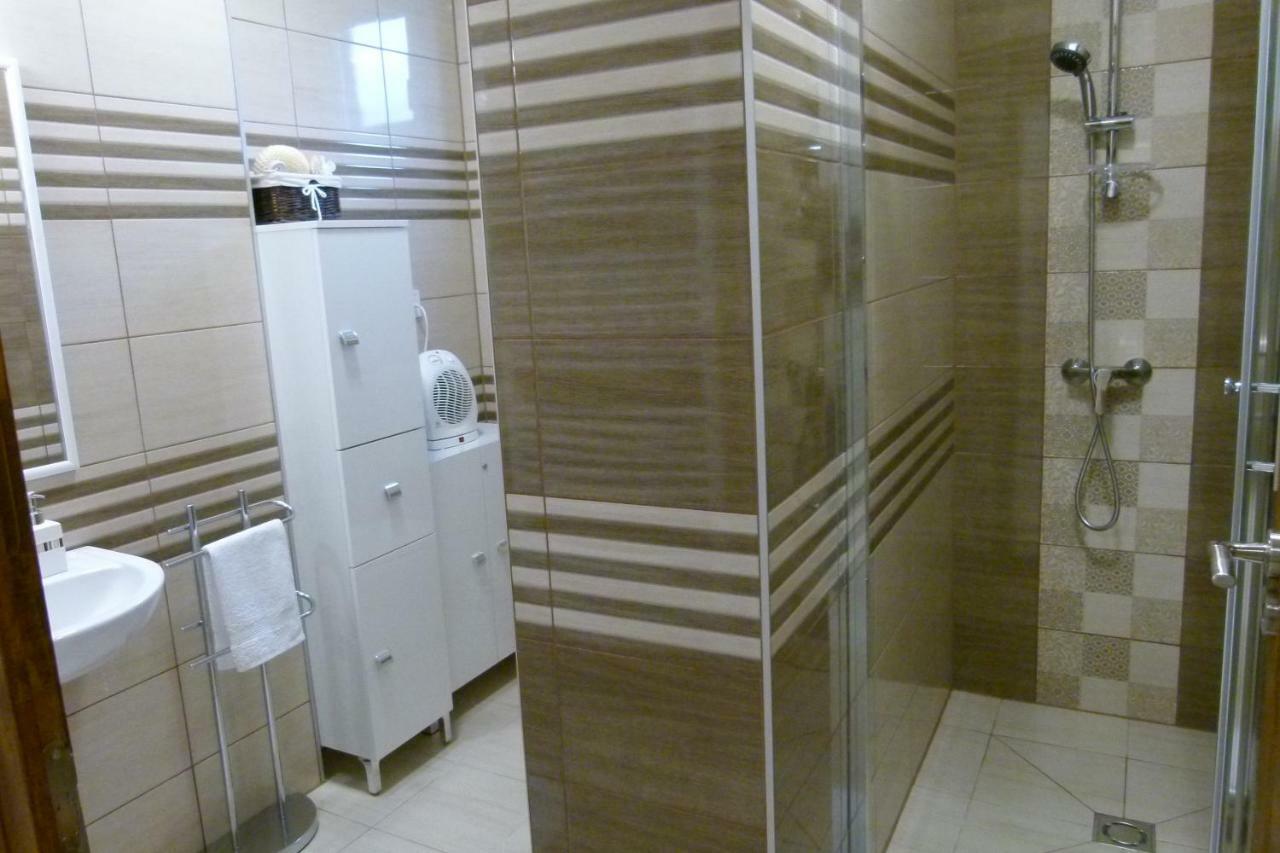 Wolf House Apartman زالاجيرسيج المظهر الخارجي الصورة