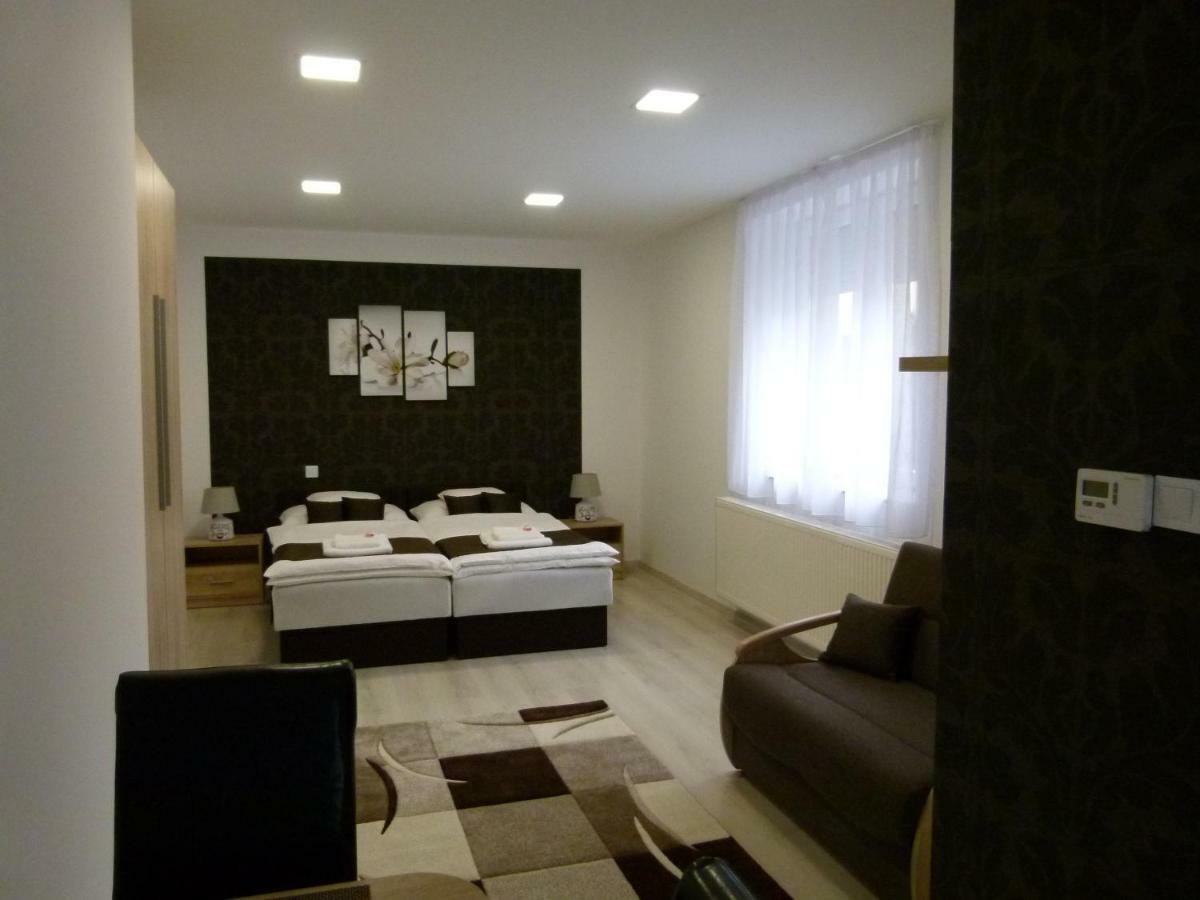 Wolf House Apartman زالاجيرسيج المظهر الخارجي الصورة