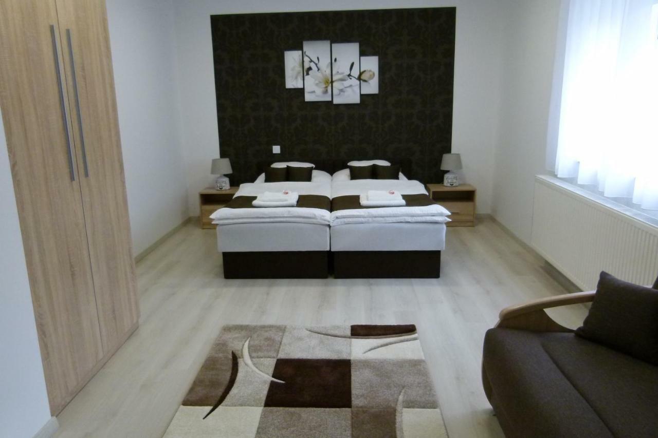 Wolf House Apartman زالاجيرسيج المظهر الخارجي الصورة