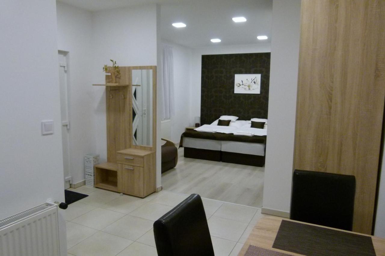 Wolf House Apartman زالاجيرسيج المظهر الخارجي الصورة