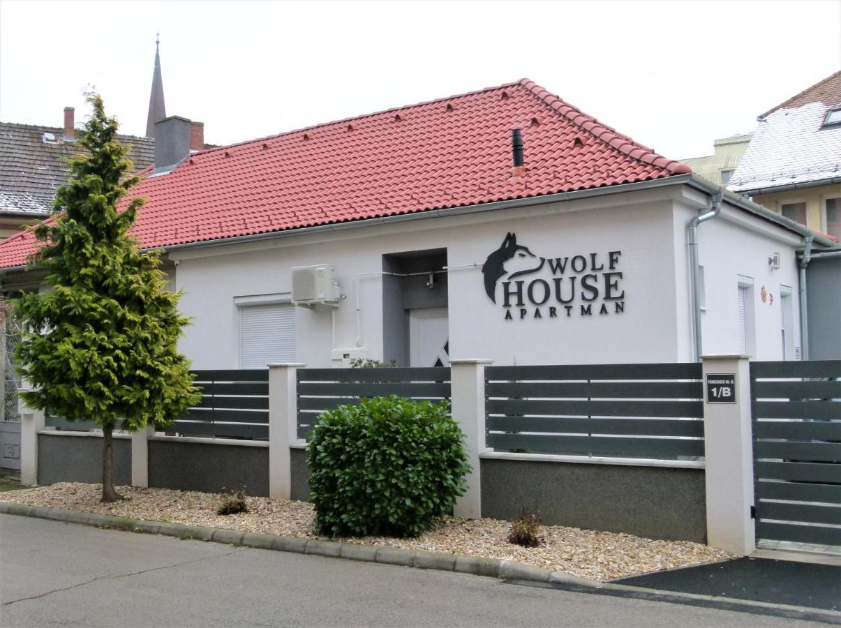 Wolf House Apartman زالاجيرسيج المظهر الخارجي الصورة